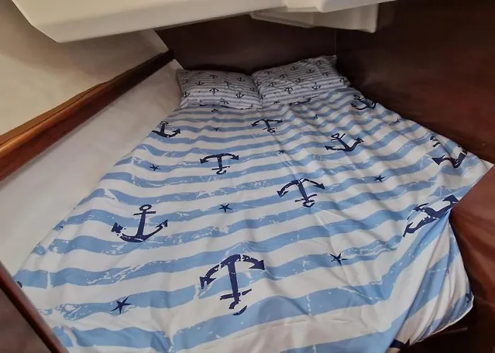 Umbolina 船上ホテル *