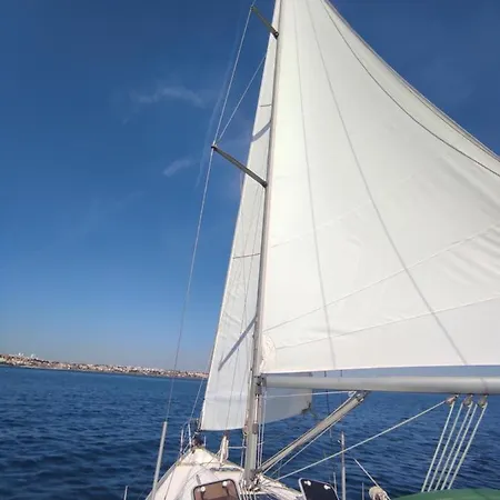 Bateau-hôtel Umbolina *