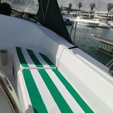 Umbolina Bateau-hôtel *
